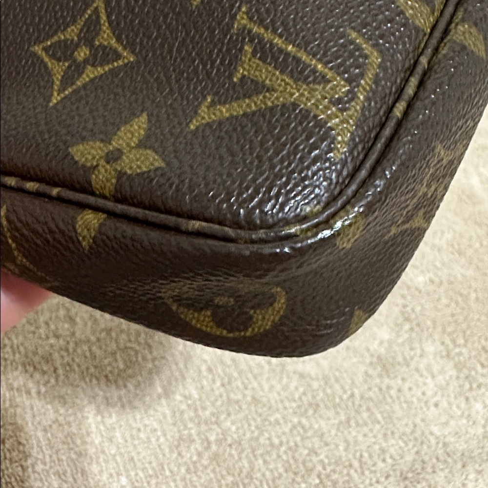 Louis Vuitton Classic Brown Monogram Pochette Accessories - Picture 11 of 14